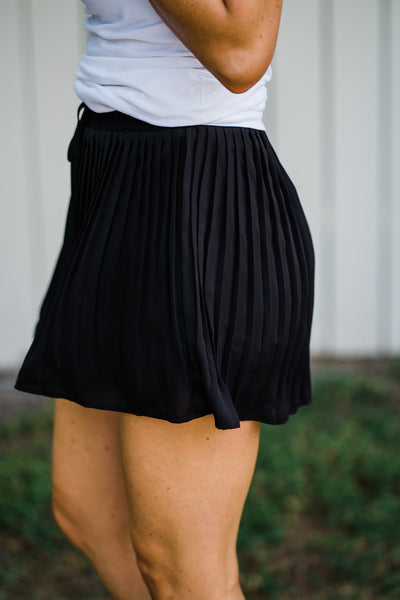Graceful Love Black Pleated Shorts